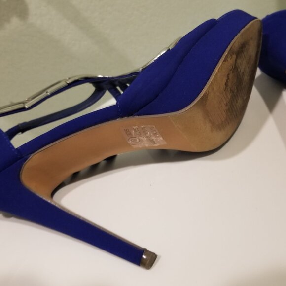 Two Lips Truly Unique Women's Heels Blue w/Metal Accents 6" - Picture 4 of 7